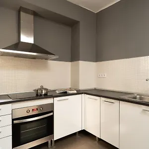 https://apartamentos-gran-via-bassols.topbarcelonahotels.com